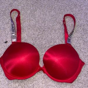 Victorias Secret Bomb shell pushup bra